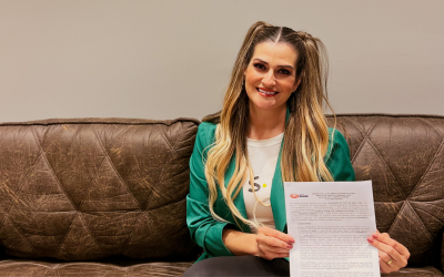 Andressa Cordeiro é a mais nova contratada da Graça Music